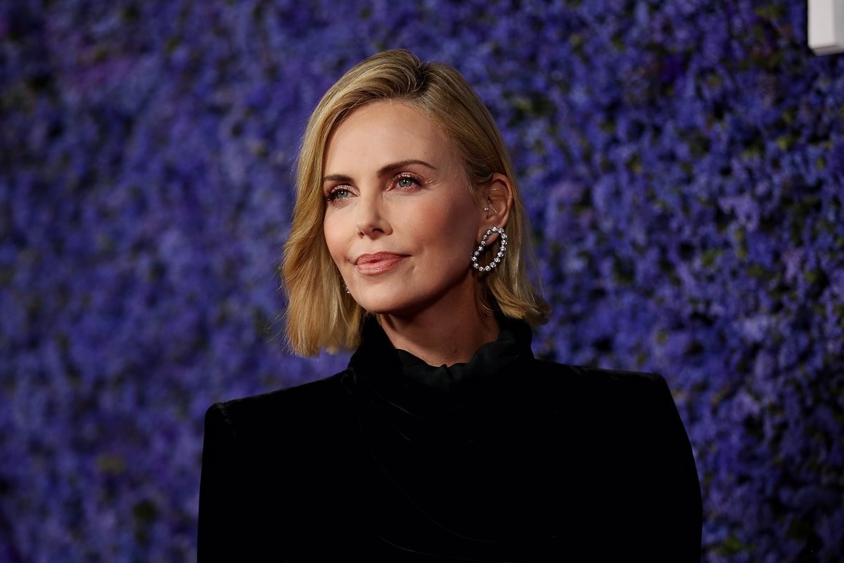 Charlize Theron menysprea el seu idioma matern, l'afrikaans