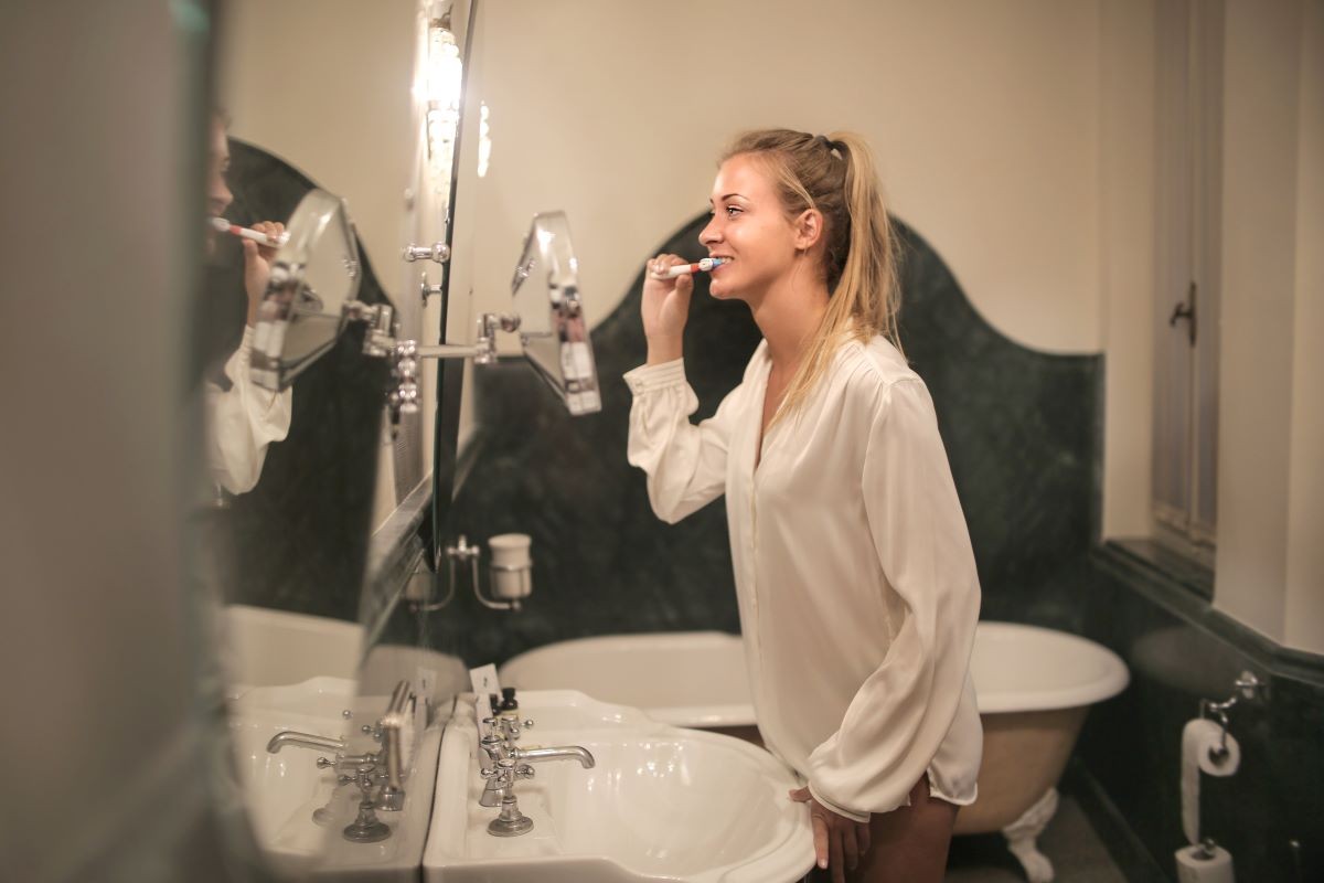 Què és millor: rentar-se les dents en llevar-se o després d'esmorzar?