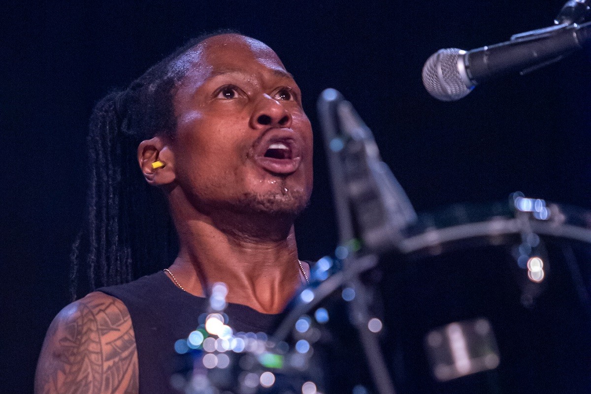 Mor Darren Henley, exbateria dels Red Hot Chili Peppers