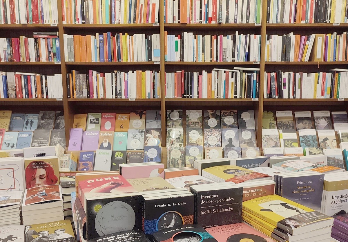Abaixen la persiana dues mítiques llibreries de Barcelona