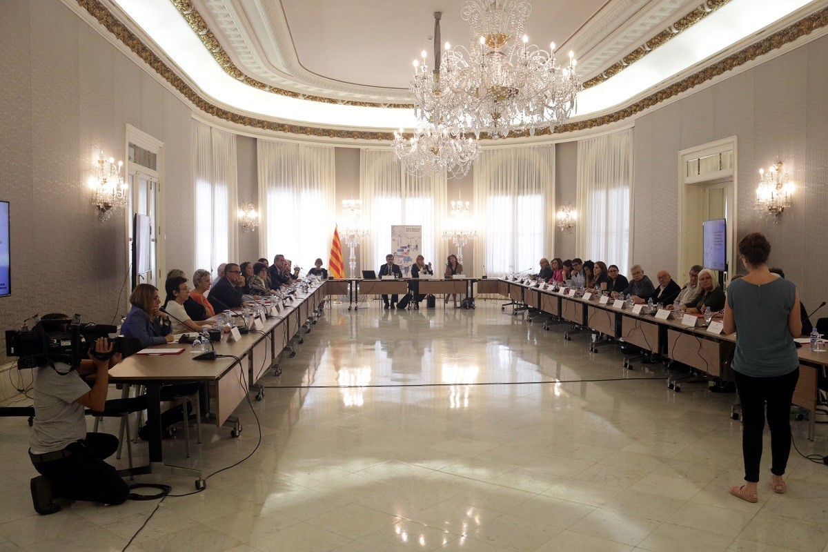 Més sensibilització i formació, entre les reclamacions al Pacte Nacional per la Llengua