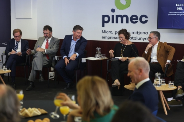 Arrimadas titlla Sánchez de «perill públic» i l'adverteix: «El 10-N et sortirà molt malament»