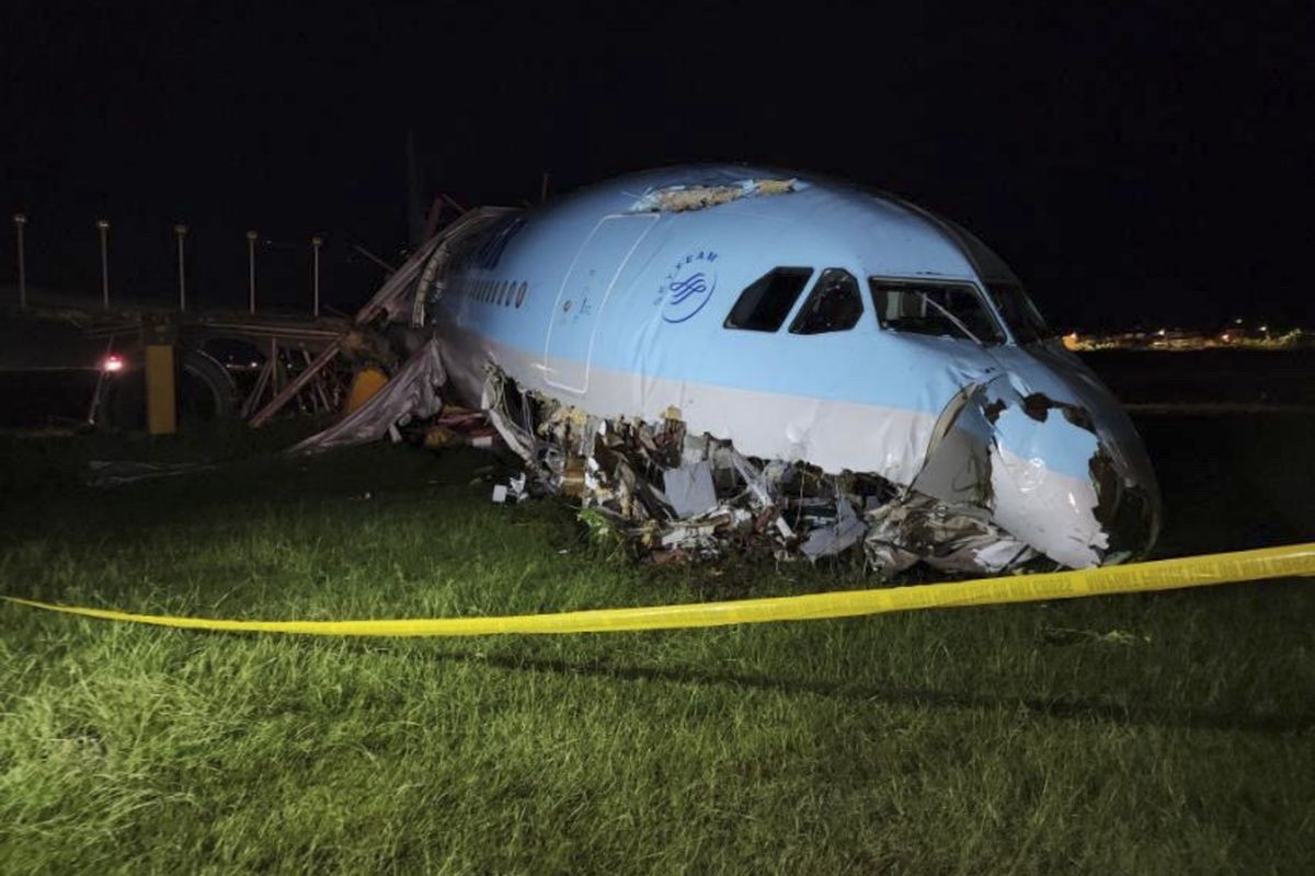 Un avió de Korean Air frega la tragèdia: se surt de pista en aterrar a Filipines