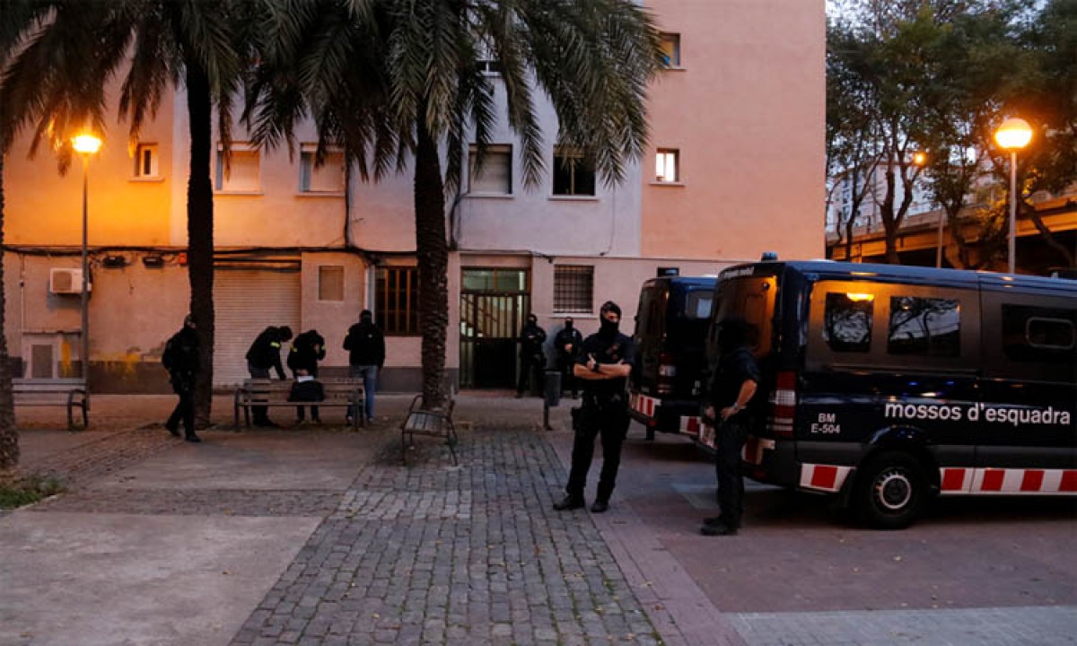 Desplegament dels Mossos per evitar que un clan vengi la mort d'un dels seus membres a Sant Roc