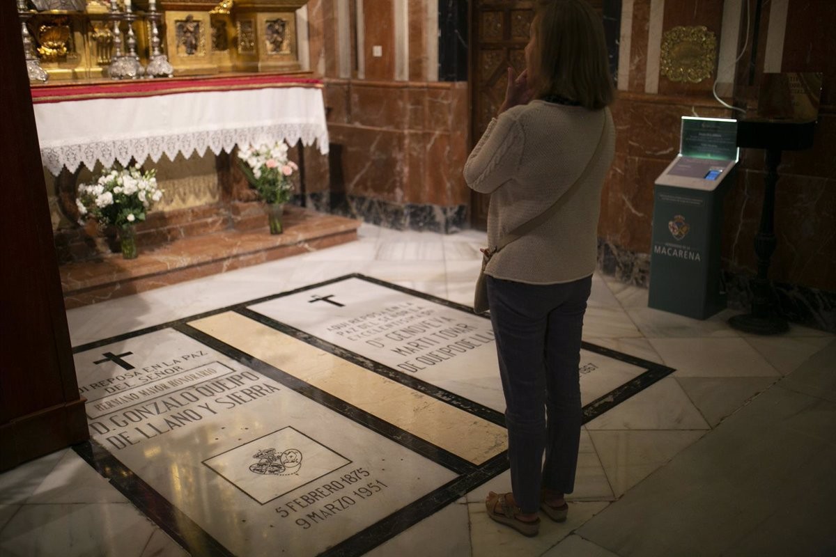 El govern espanyol ordena l'exhumació de les restes de Queipo de Llano