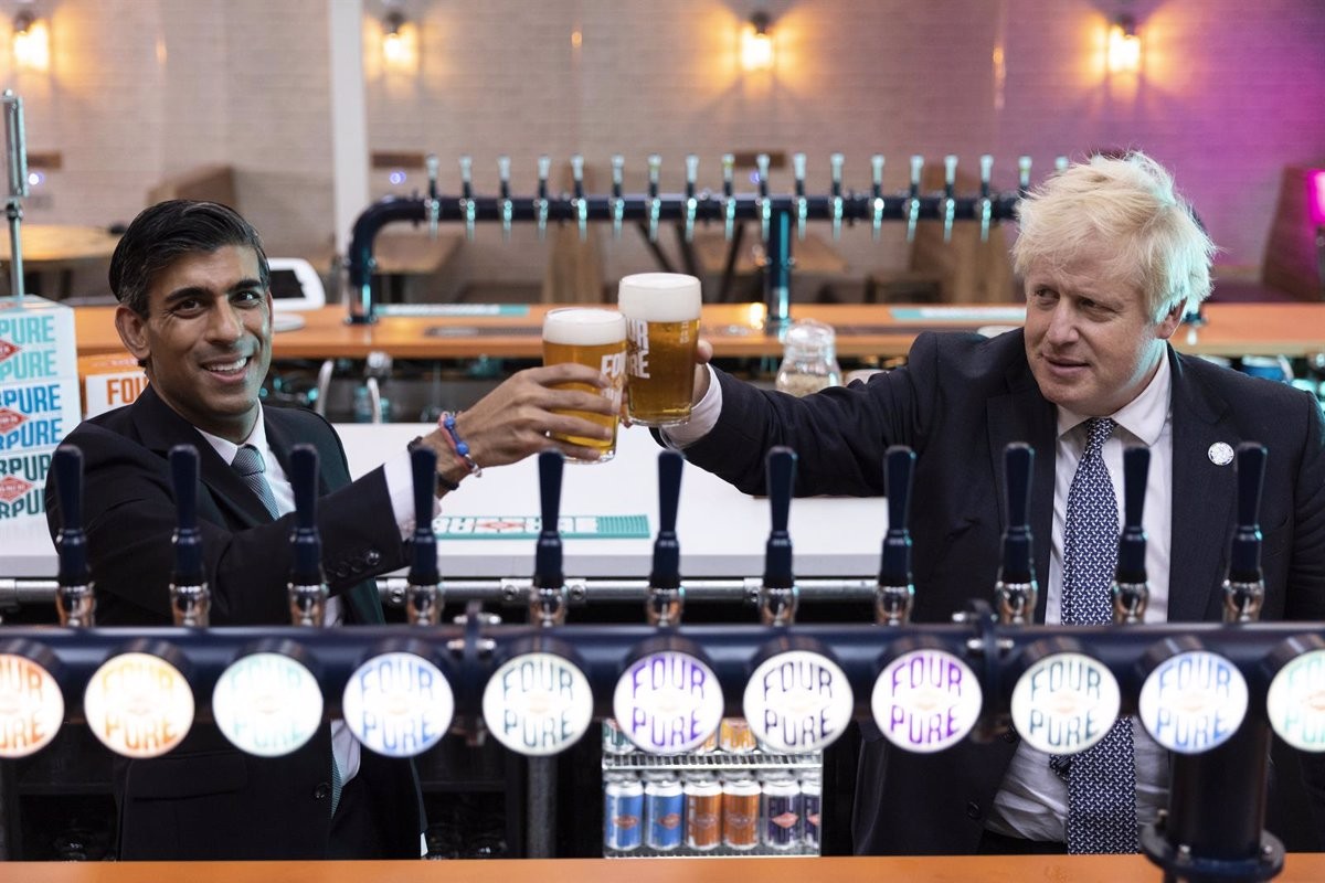 Sunak guanya la cursa per liderar els conservadors i serà el nou primer ministre britànic