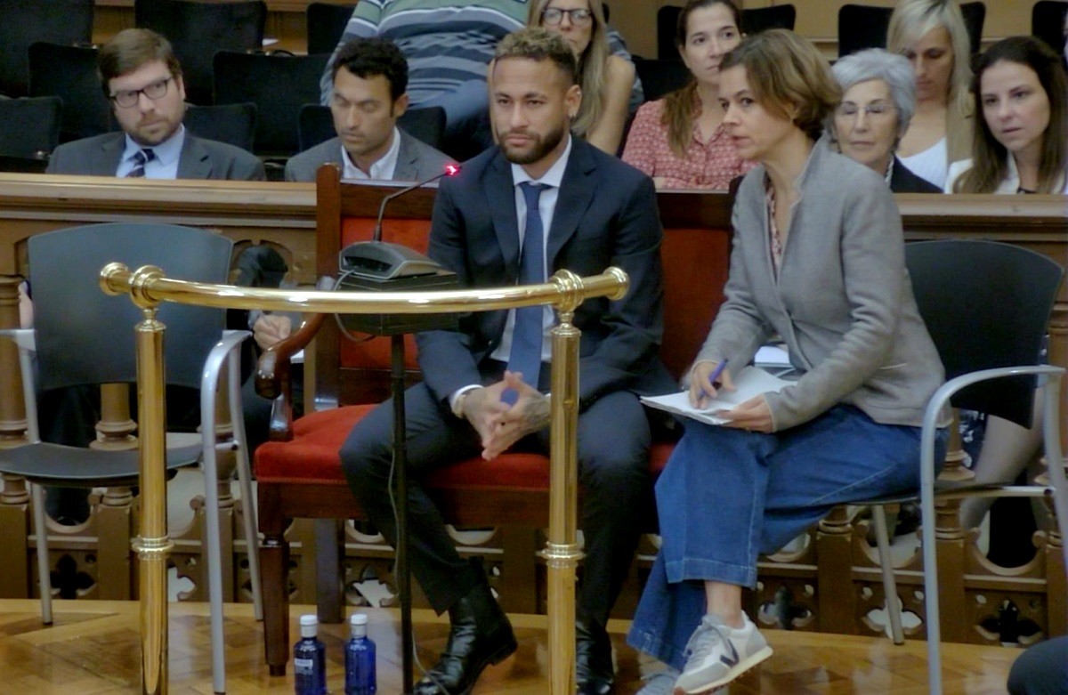 Neymar, davant del tribunal: «Signava el que em deia el meu pare»