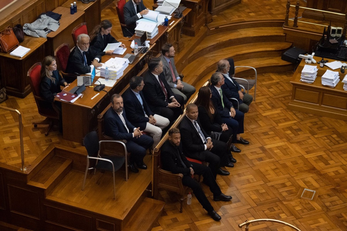 El jutge permet a Neymar no assistir al seu judici fins que hagi de declarar