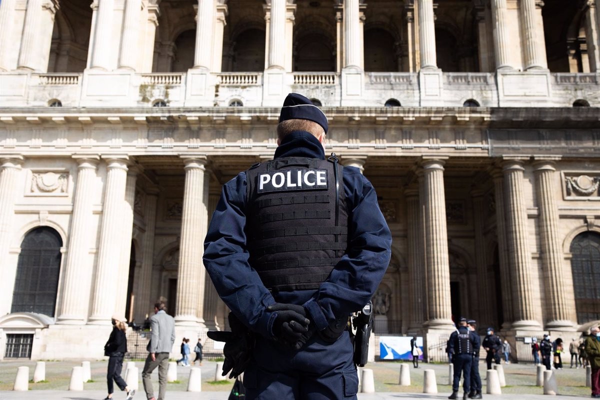 Troben el cadàver d'una nena de cinc anys en una bossa d'escombraries a França