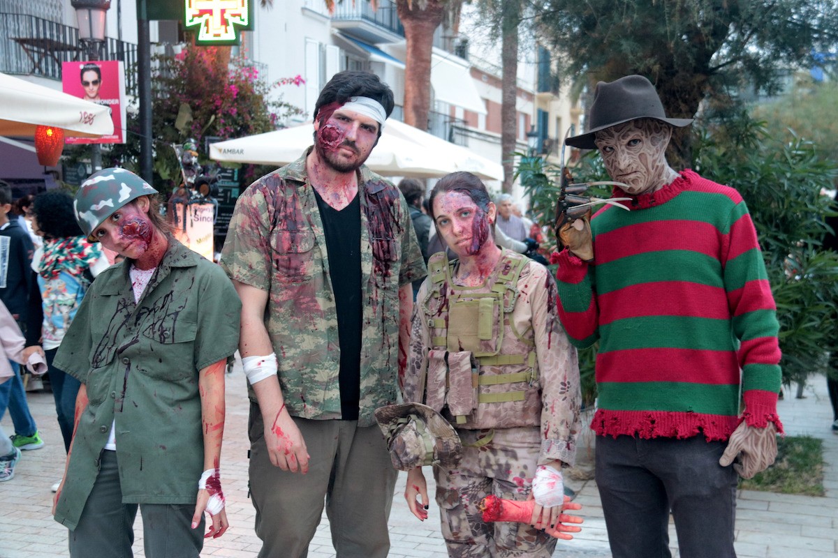 La «Zombie Walk» torna als carrers de Sitges després de dos anys de pandèmia