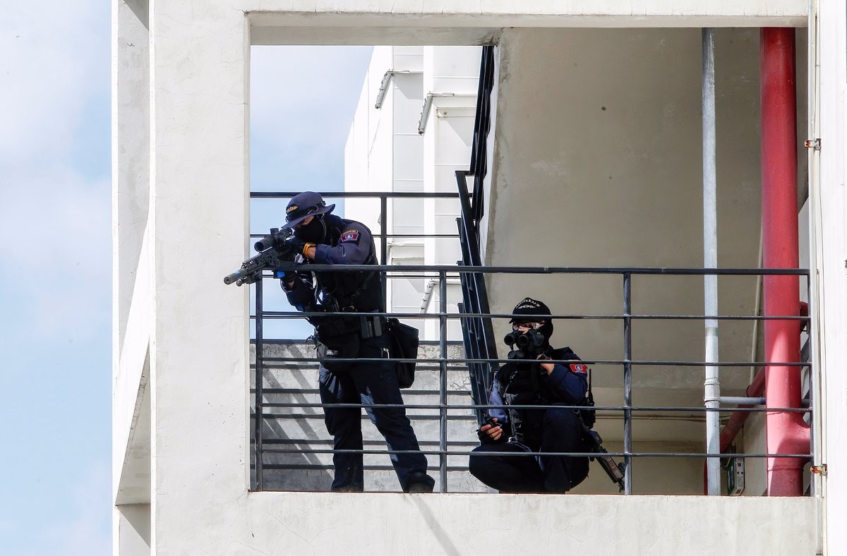 Un expolicia mata almenys 35 persones en una guarderia de Tailàndia