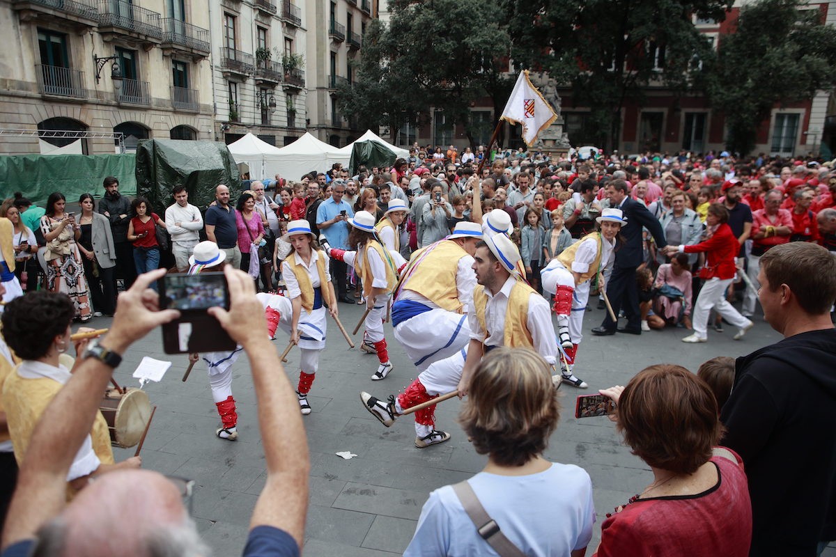 Una demostració de cultura popular durant les festes de la Mercè 2022. - Pau Ollé