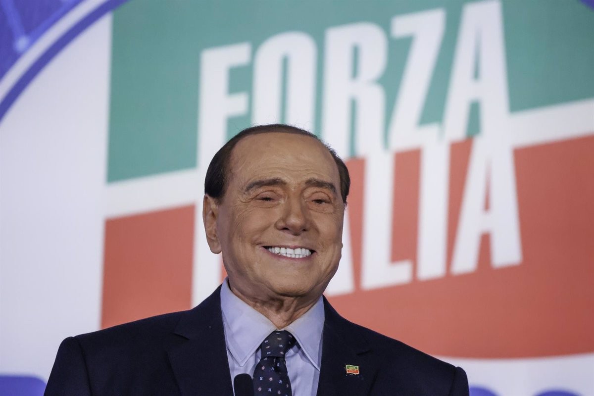 Silvio Berlusconi, ingressat a l'UCI