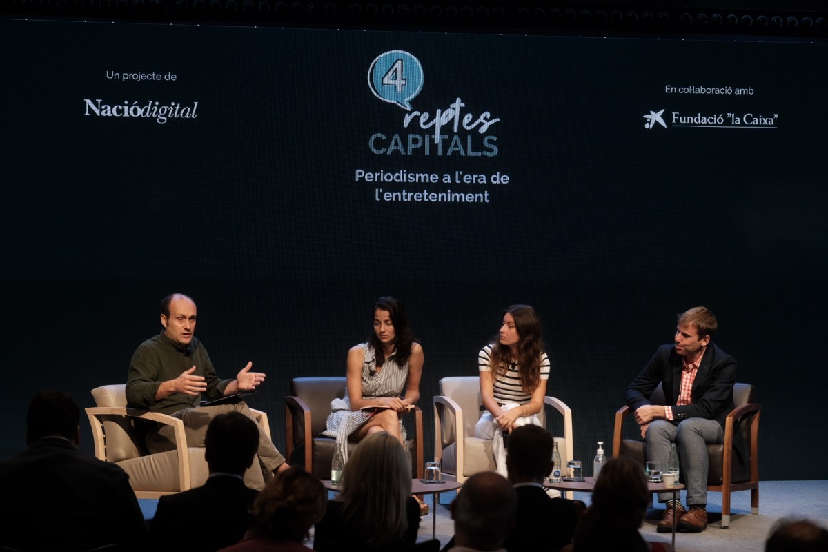 Vídeo en directe | El periodisme a l'era de l'entreteniment, a debat