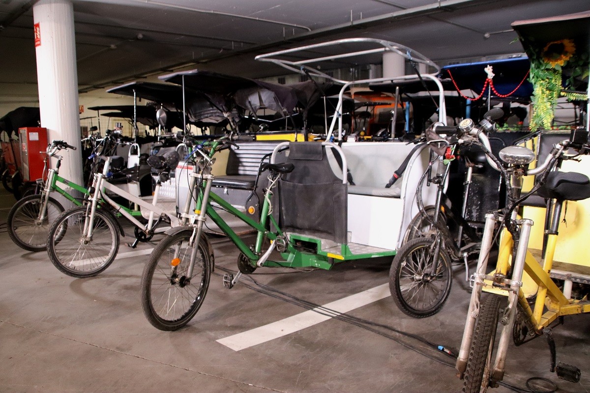 Barcelona reitera el seu rebuig als bicitaxis: 100 requises i 230 sancions durant l'estiu