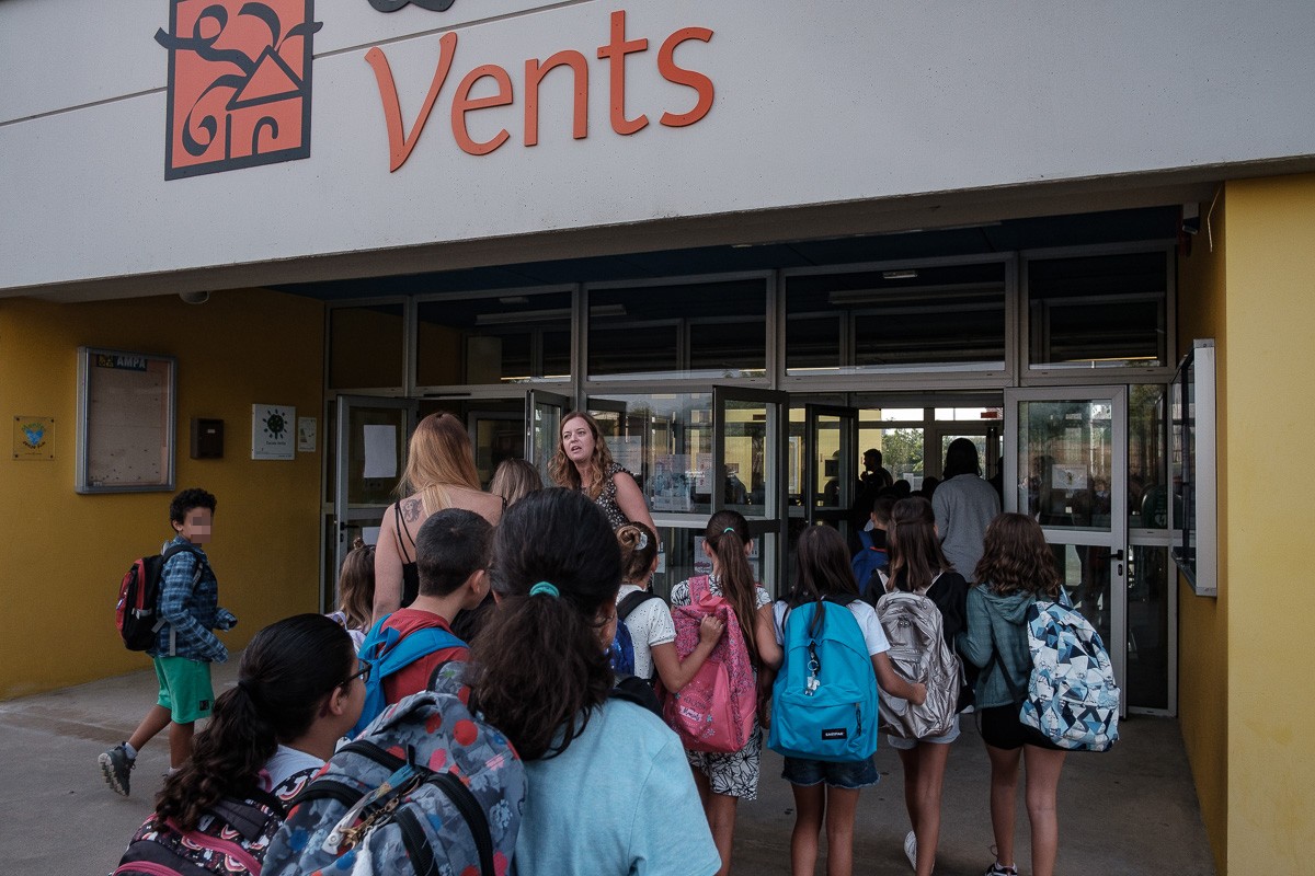 El nou curs escolar arrencarà amb 1.190 docents més i 20.000 alumnes menys