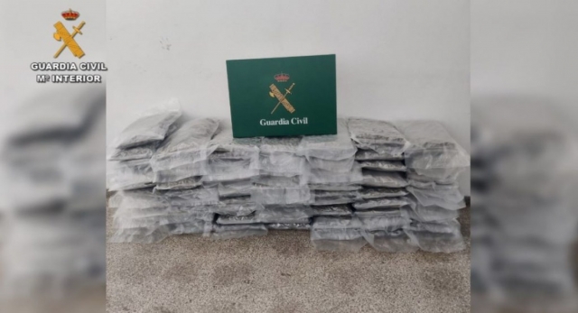 Troben 70 quilos de marihuana en un camió de peix que anava cap a França