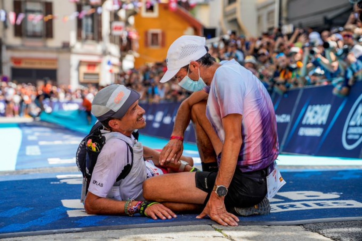 Vídeo | Kilian Jornet també és humà: la caiguda del català en plena Ultra Trail