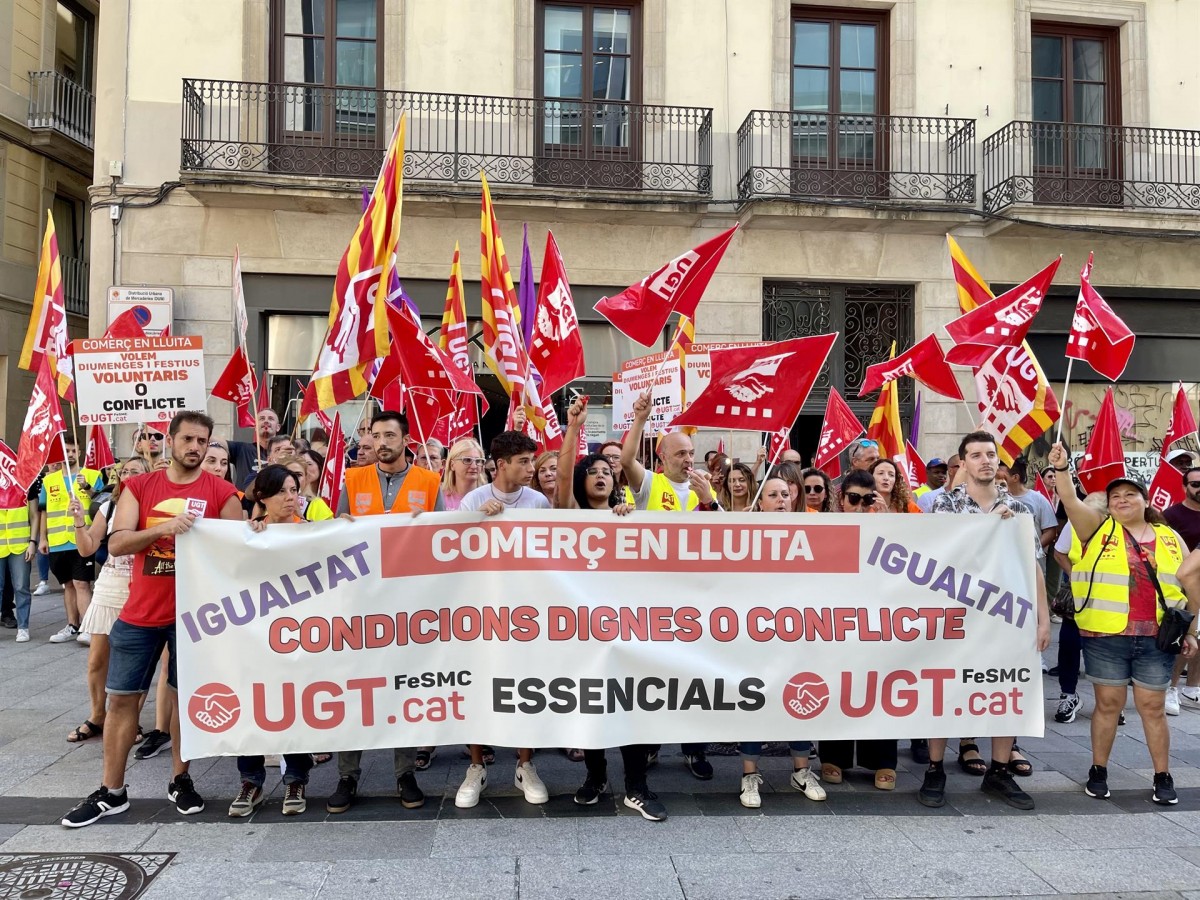 UGT amenaça d'abandonar l'acord que permet obrir els comerços a Barcelona en diumenges i festius