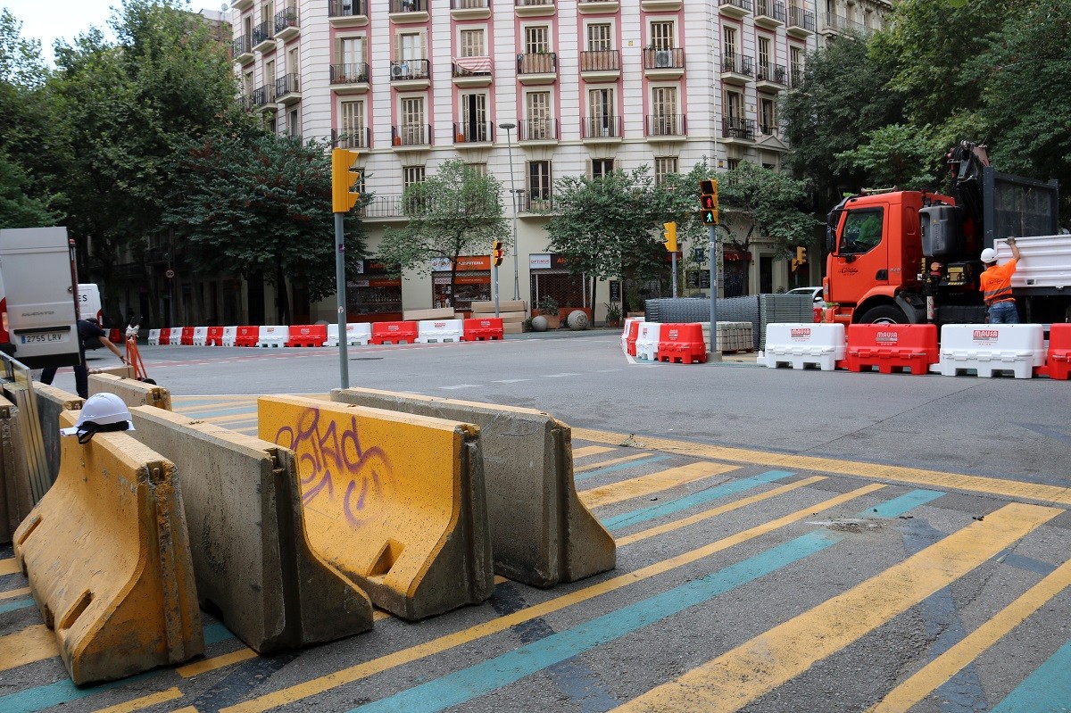 Barcelona inicia les obres de la Superilla de l'Eixample per «prioritzar la salut»