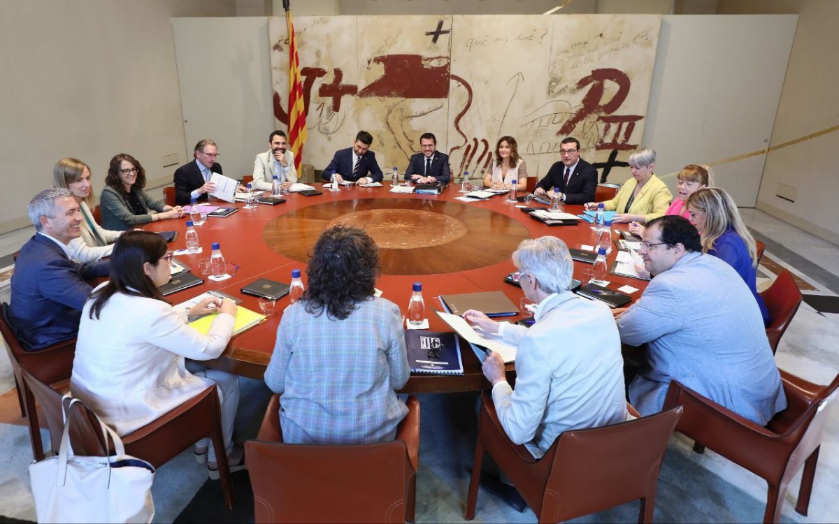 El Govern prepara uns «pressupostos de xoc» i aspira a aprovar-los amb la CUP i els comuns