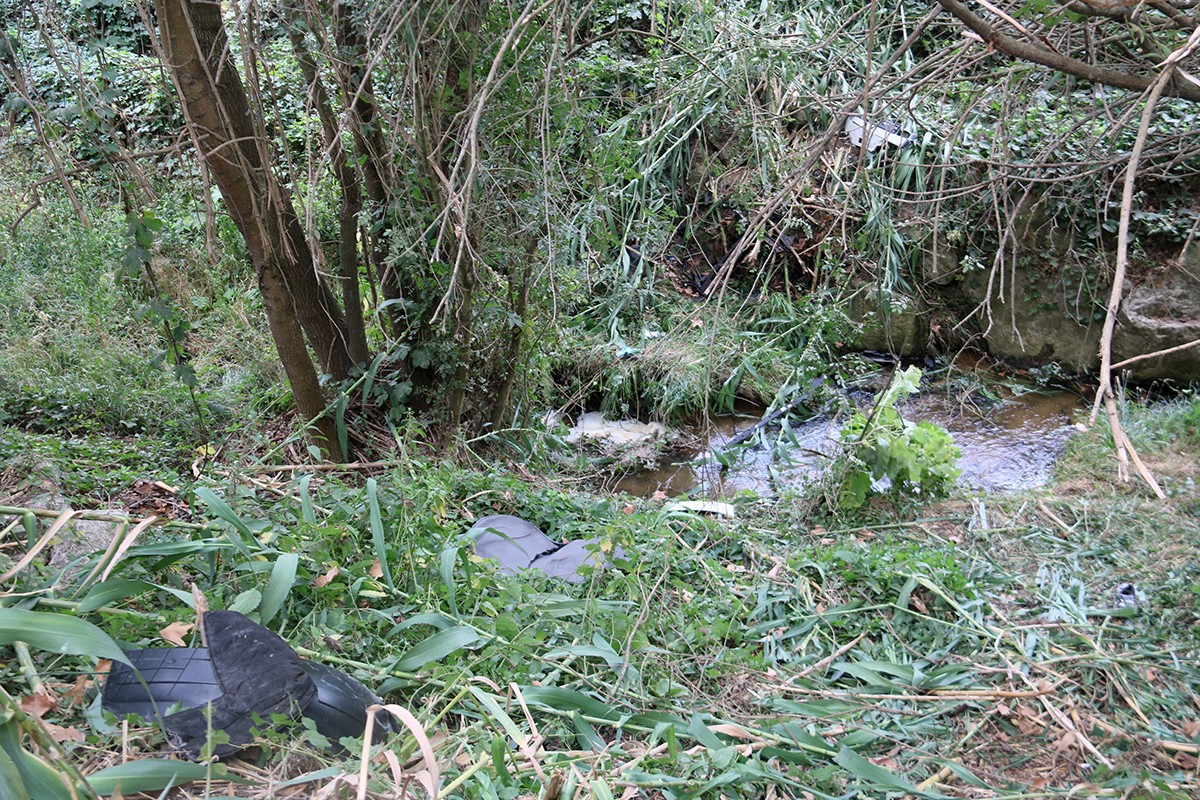 Mor el conductor d'un totterreny en caure dins d'una riera a Vilablareix, al Gironès