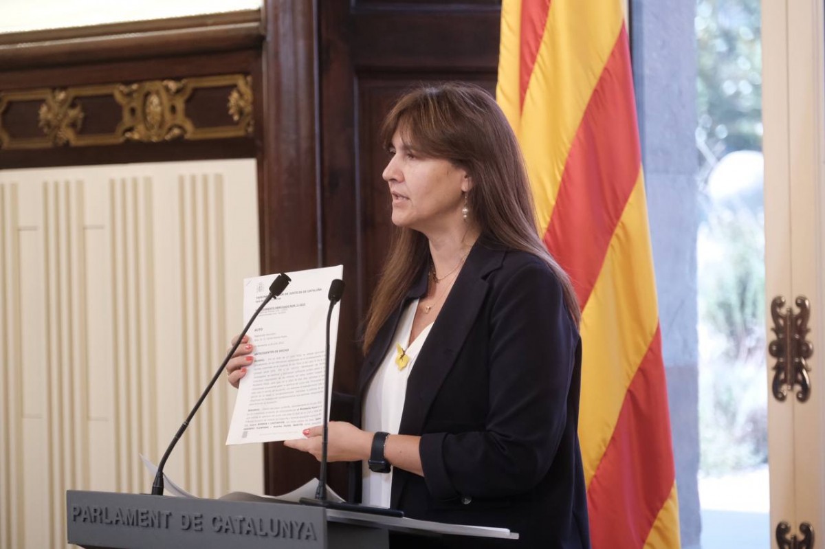 Borràs declara la guerra a ERC i CUP: «Han vingut al Parlament vestits de jutges hipòcrites»