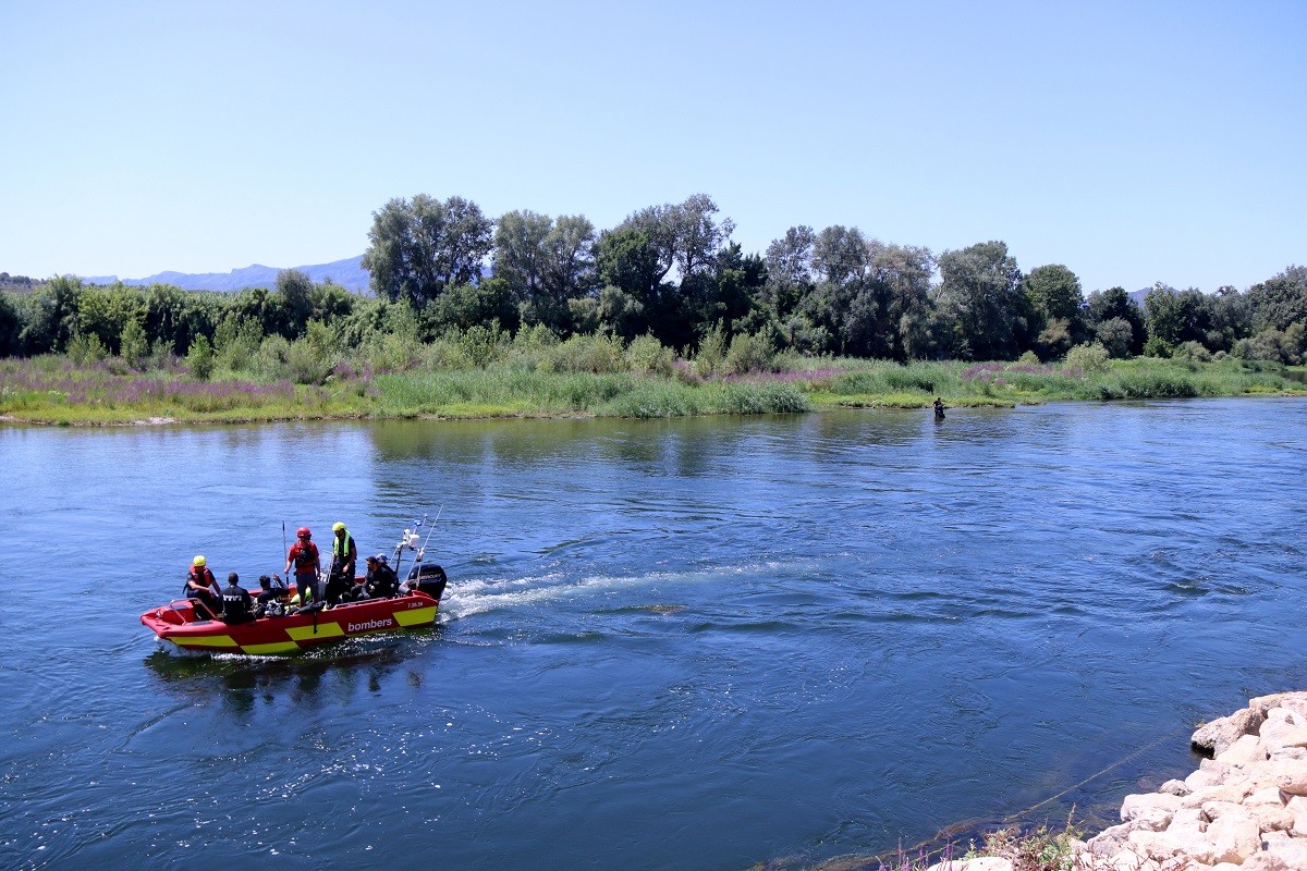 Troben el cos d'un home al riu Ebre pendent d'identificar