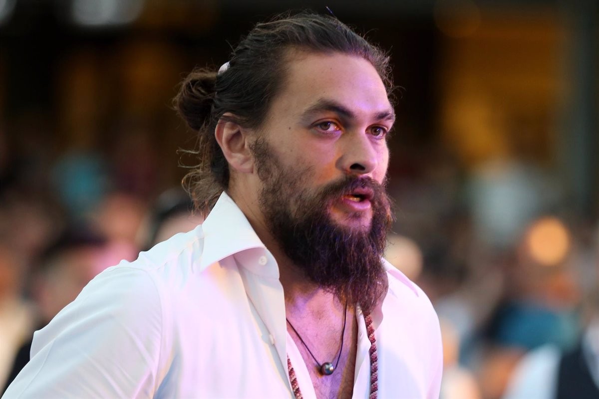 Roben 600.000 euros a una dona amb l'«estafa d'Aquaman»: es feien passar per Jason Momoa amb IA