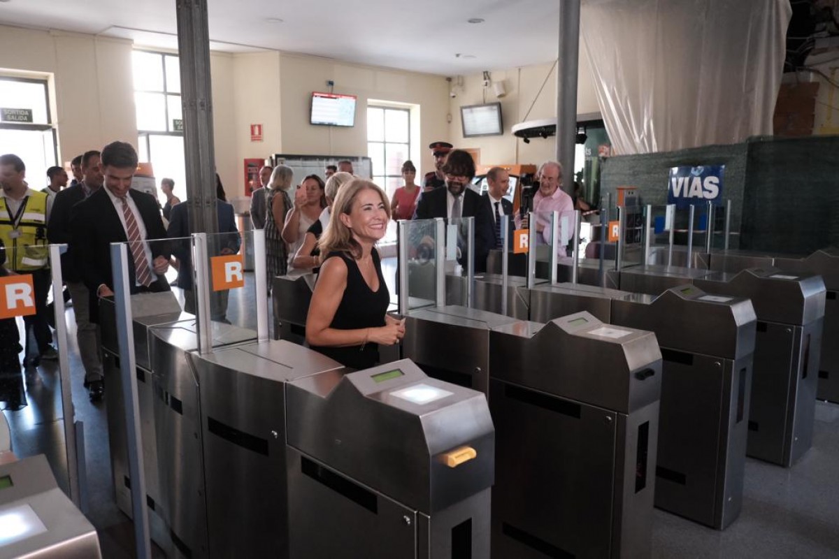 El govern espanyol traspassa la gestió de l'autopista B-23 a la Generalitat