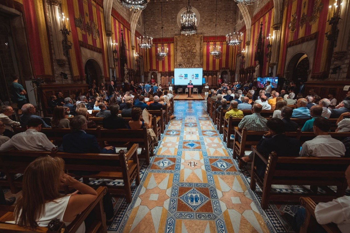 Aragonès, durant l'acte al Saló de Cent de l'Ajuntament de Barcelona - Govern