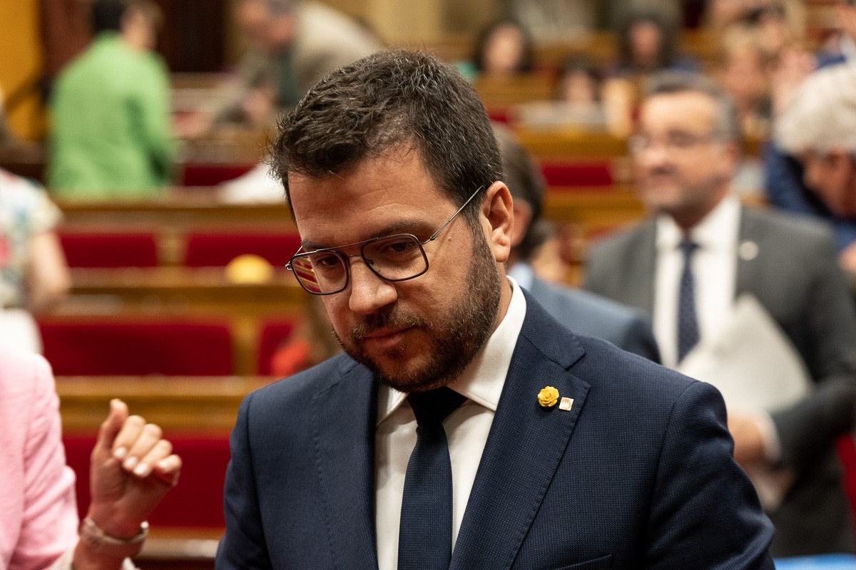 Aragonès lamenta les «pressions inacceptables» de Dalmases a periodistes