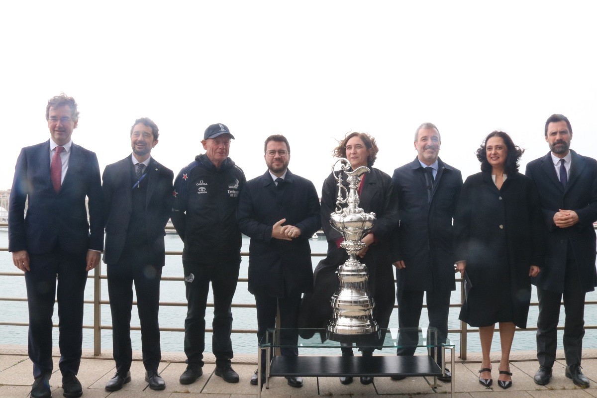 Calvet anuncia una gira per promocionar la Copa Amèrica de vela