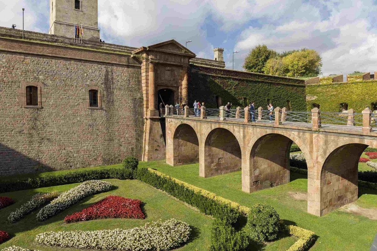 El Castell de Montjuïc rememora els trenta anys dels Jocs Olímpics amb una exposició