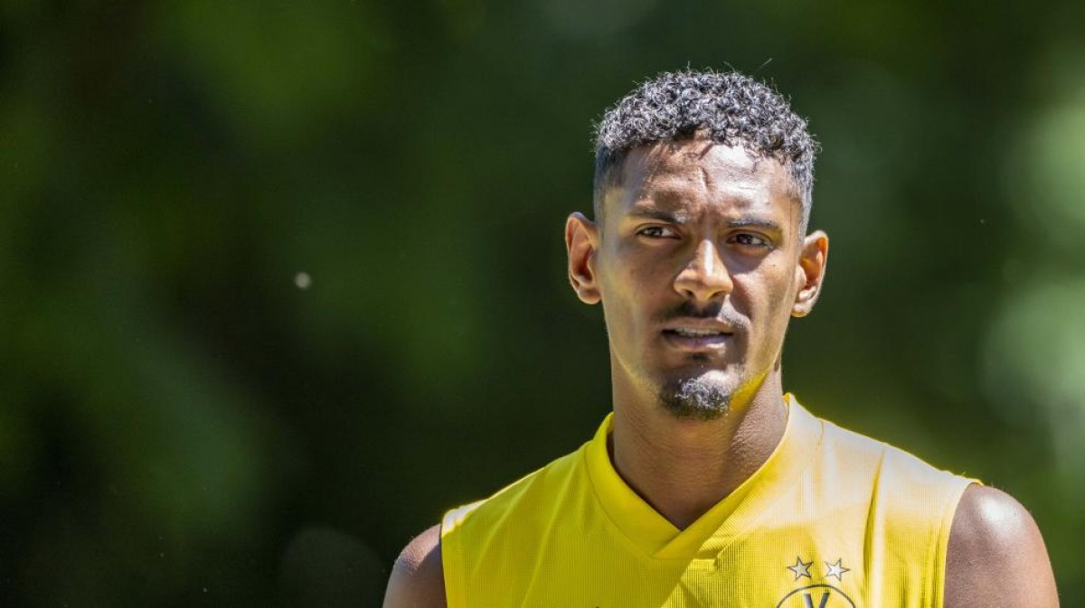 Un jugador revelació del Dortmund s'aparta dels terrenys de joc per un càncer de testicles