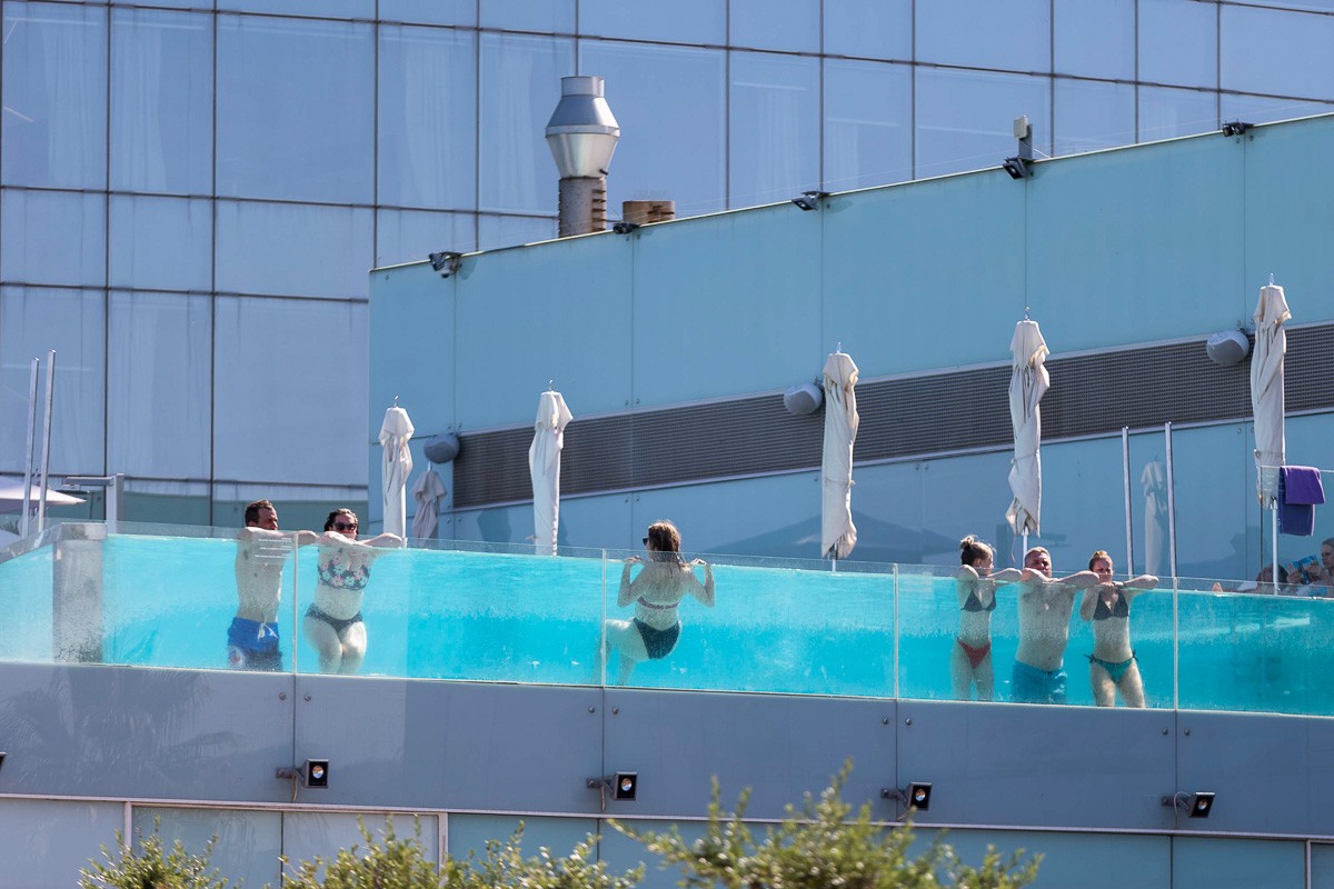 piscina - Pau Ollé
