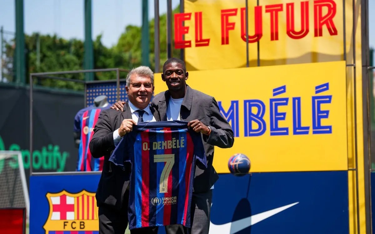 Fi del serial Dembélé: es queda al Barça cobrant menys