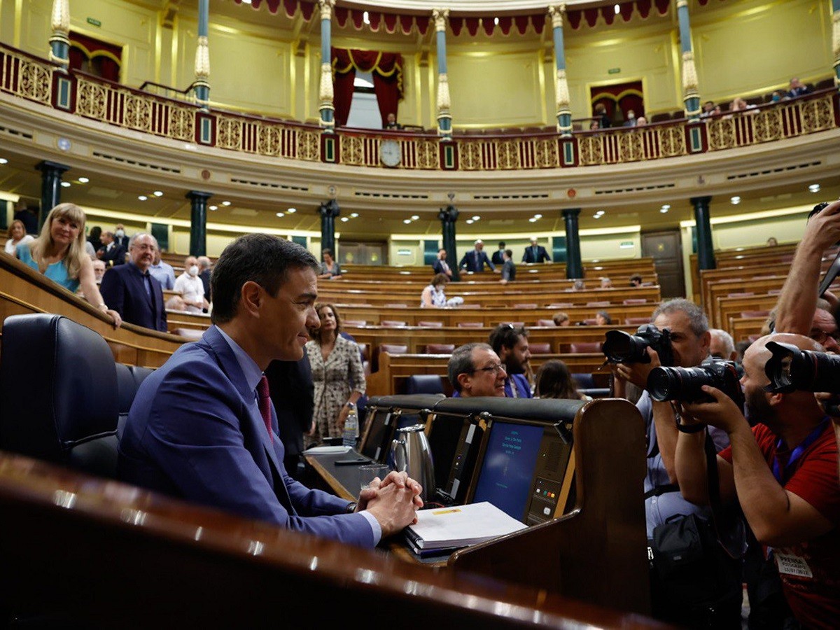 Sánchez passa paraula amb Junts i el PDECat pel diàleg i el finançament