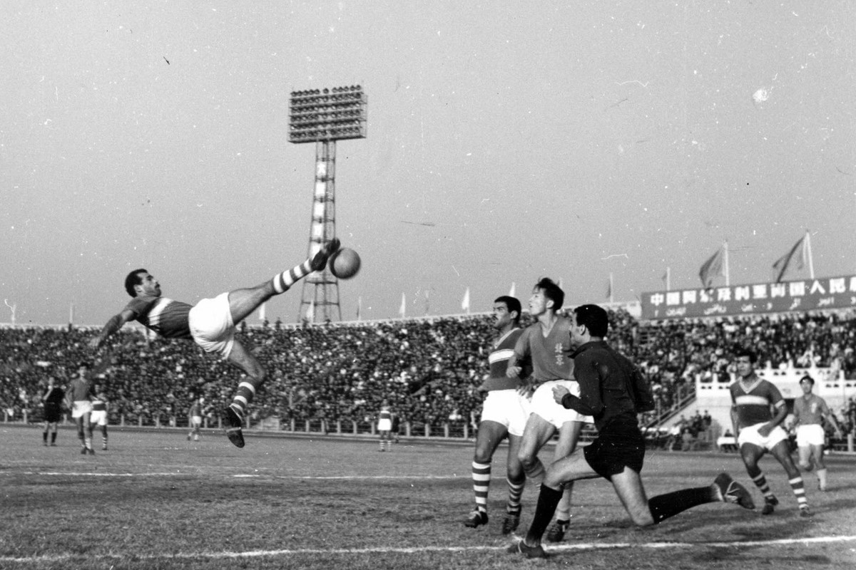 L’equip de l’FLN algèria en un partit disputat a la Xina per internacionalitzar la causa de la llibertat d’Algèria - @BilalAchourTani