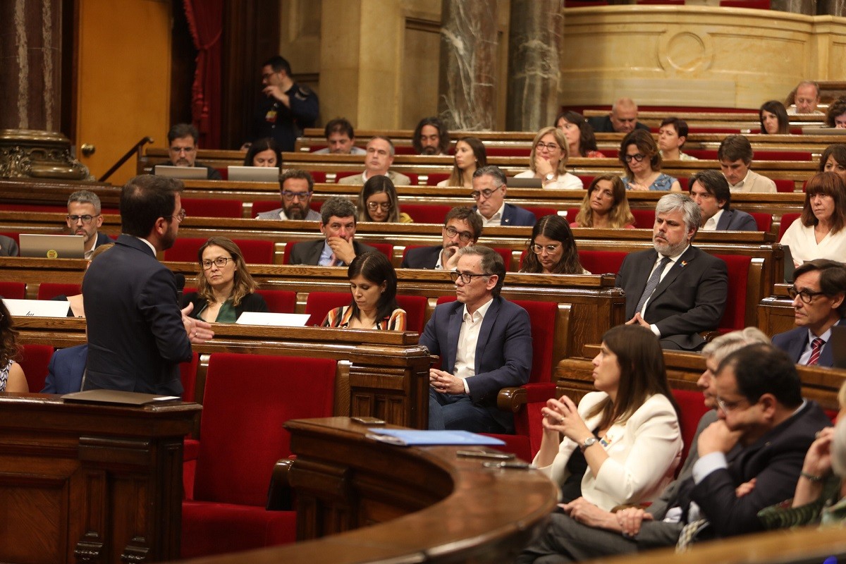 ERC i Junts es divideixen al Parlament pel suport als pressupostos de Sánchez