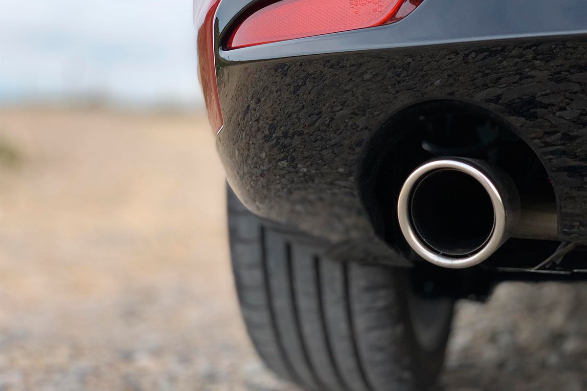 Un error a les bateries pot afectar 70.000 vehicles i incendiar-los