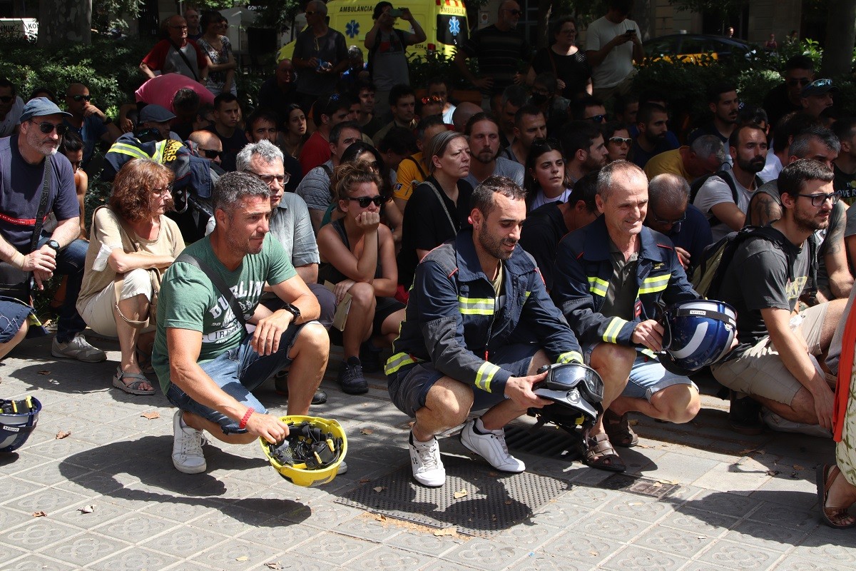 Familiars i amics del bomber mort fa un any a Vilanova i la Geltrú exigeixen «veritat i justícia»