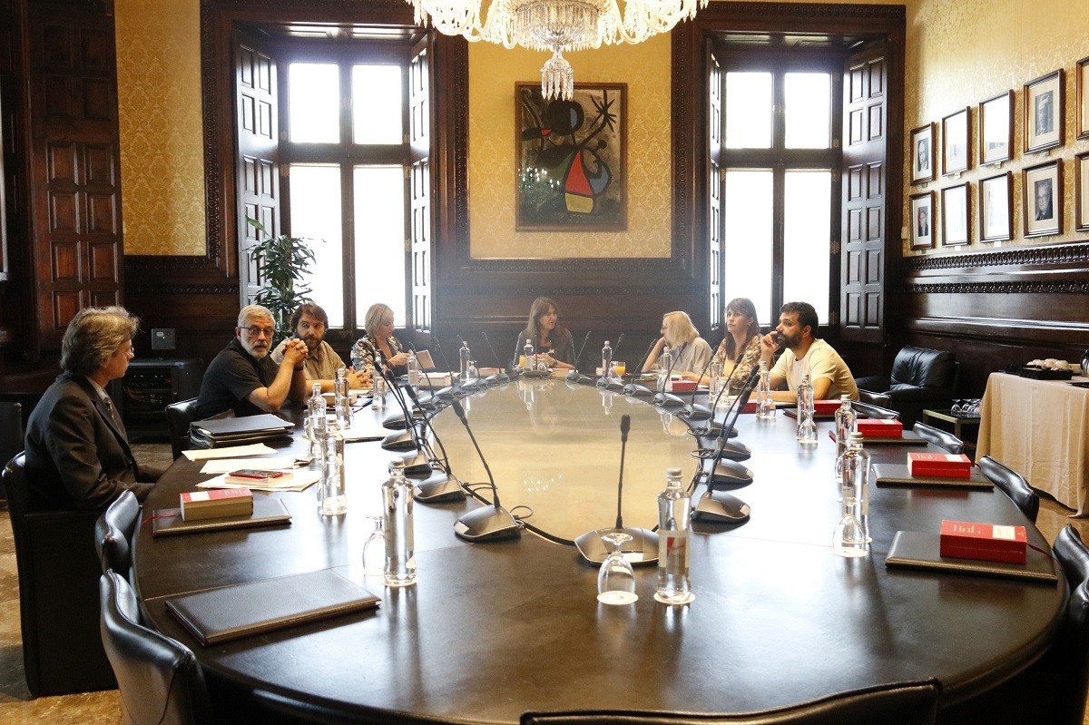 El Parlament permetrà excedències voluntàries i reduccions de jornada als treballadors de més de 60 anys