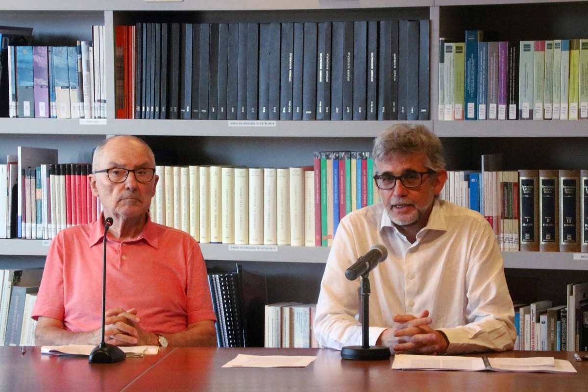El Síndic de Greuges demana modificar les proves d’accés a bombers i policies per no excloure'n les dones