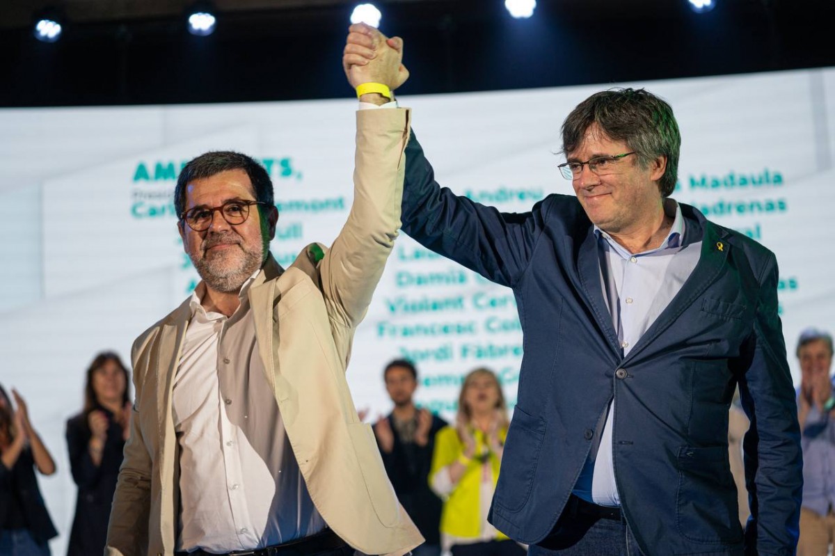 Sànchez i Puigdemont s'acomiaden avui del càrrec. - Junts