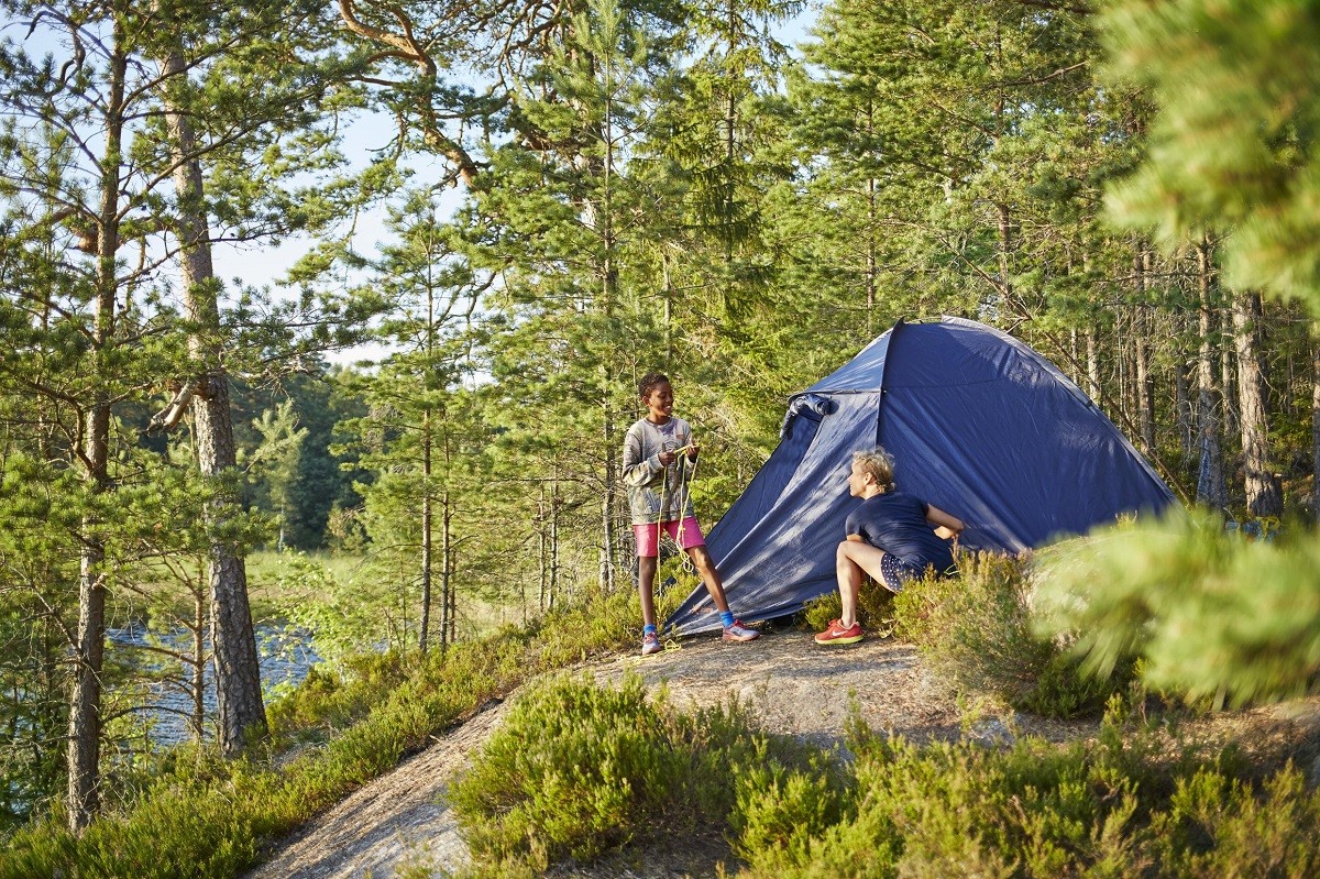 Acampada lliure als boscos de Suècia - visitsweden.com