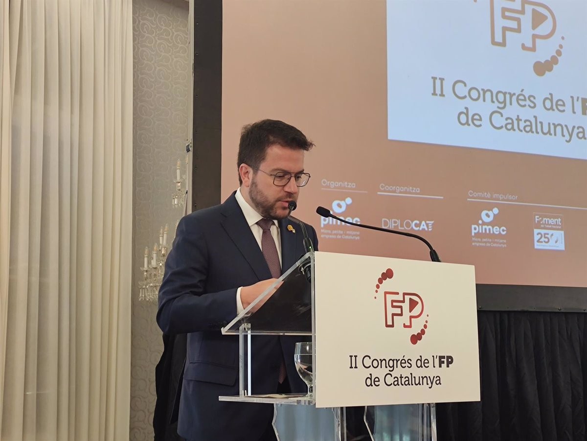 Aragonès referma el compromís de l'executiu amb la Formació Professional: «És la legislatura de l'FP»