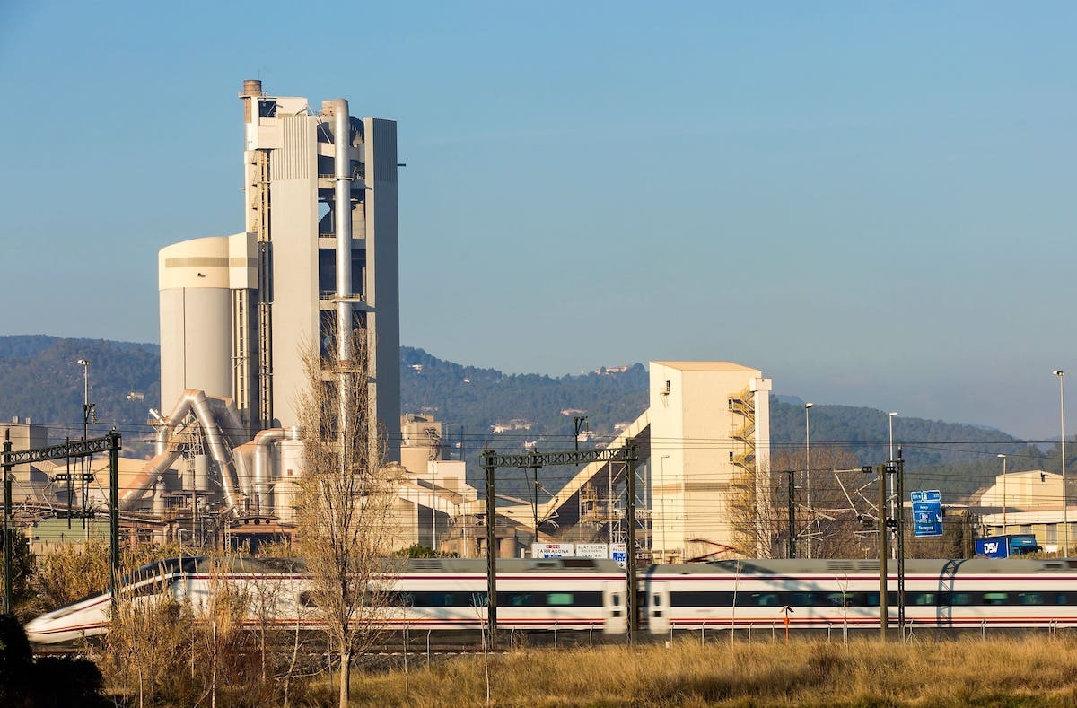 La Justícia dona la raó a Ciments Molins: avala el trasllat de la seu social a Madrid