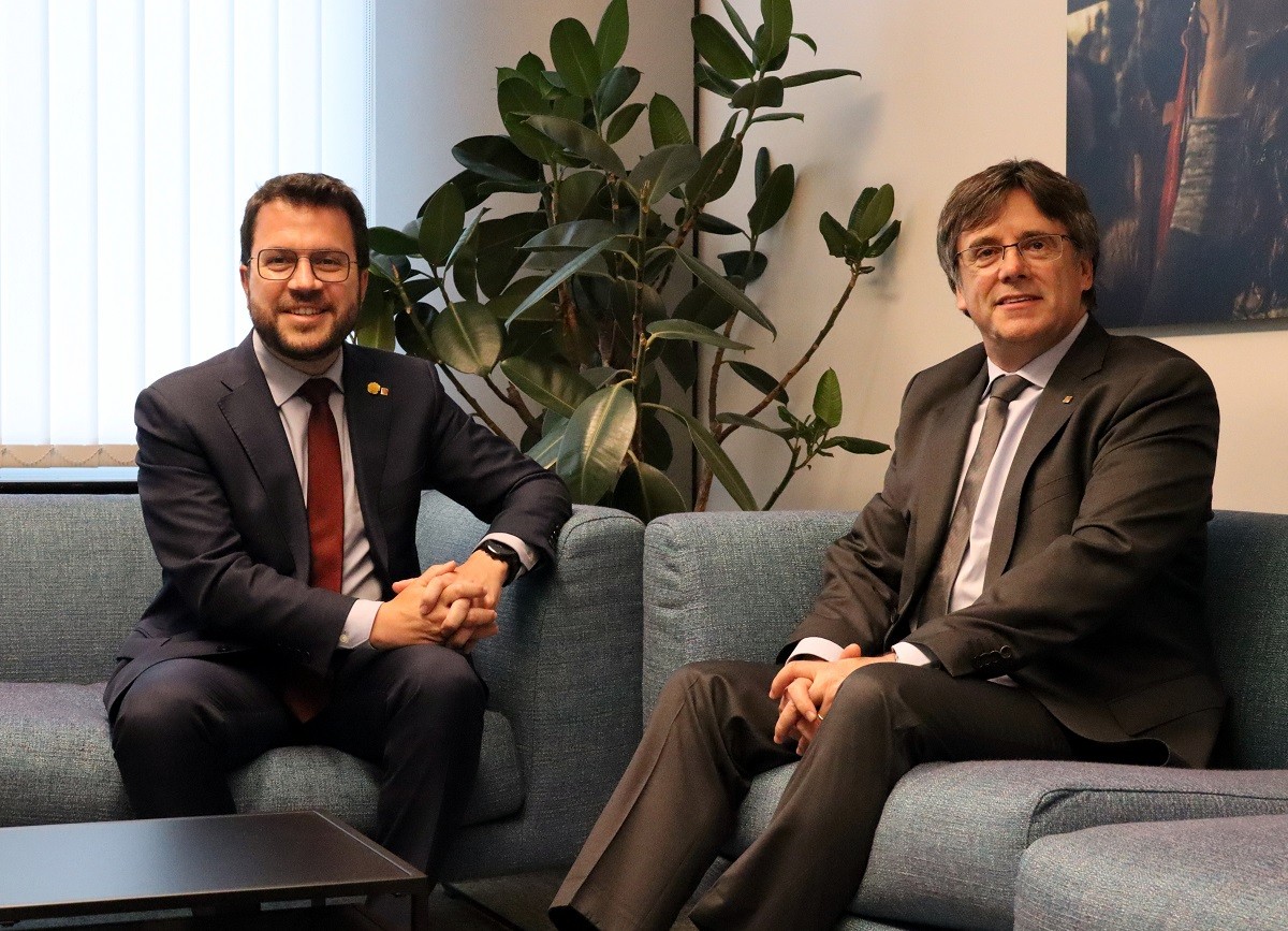 El president de la Generalitat, Pere Aragonès, reunit aquest dimecres amb l'expresident a l'exili, Carles Puigdemont - ACN