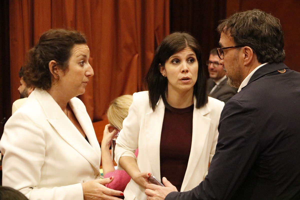 Els partits interpreten amb matisos diferents l'estatus del castellà en l'acord al Parlament